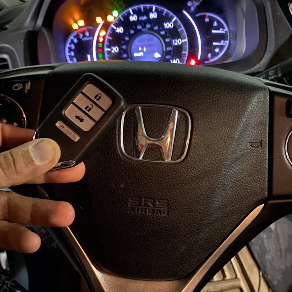 Honda key fob programming performed by a mobile automotive locksmith in Panama City Beach, FL