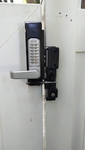 ChIJhRhhMweJk4gRxdg RofQHbk | Local Locksmith PCB Local Locksmith PCB Inc place picture