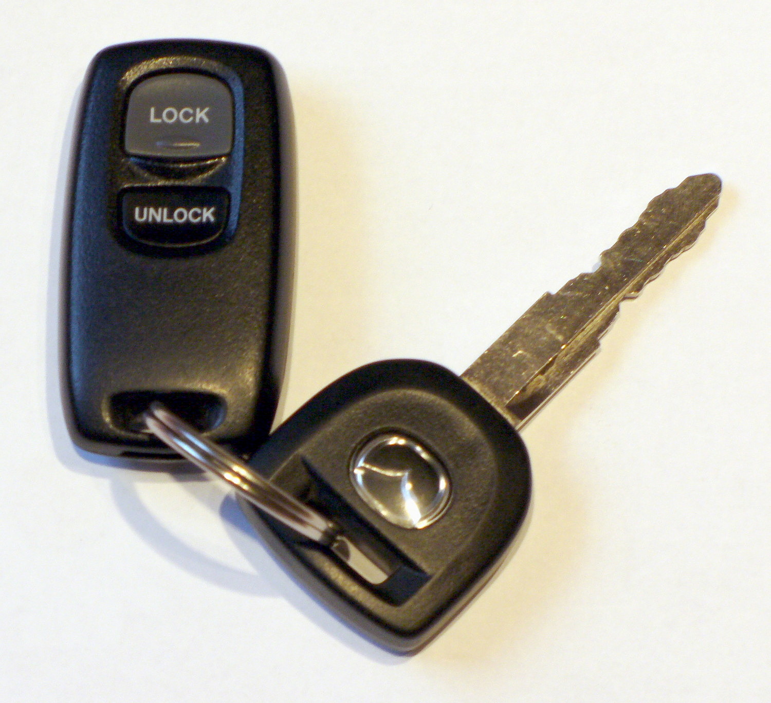 Original Mazda3 remote and transponder key for Mazda key replacement service